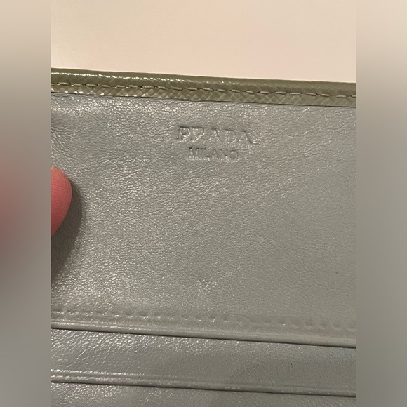 Authentic Prada Vernice Crystal Embellished Lux Lago Paint Green Leather Wallet - Picture 9 of 14